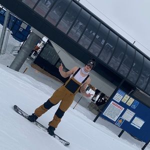 Meet your Posher, Cody